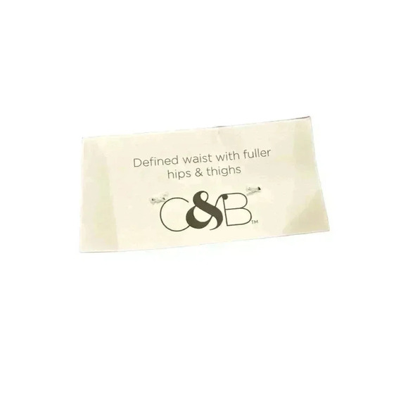 - Christopher & Banks Classic Skimmer Capris in Size 12 Ave.  NWT - Picture 10 of 11